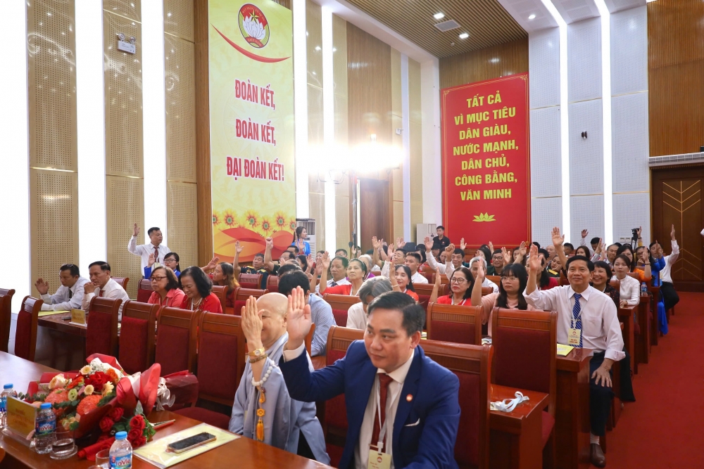 Đồng chí Nguyễn Thái Sơn là Chủ tịch UB MTTQ Việt Nam phường Yên Sở nhiệm kỳ 2025 - 2030 Đồng chí Nguyễn Thái Sơn là Chủ tịch UB MTTQ Việt Nam phường Yên Sở nhiệm kỳ 2025 - 2030