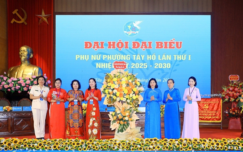 Phường Tây Hồ tổ chức Đại hội điểm Đại biểu Phụ nữ lần thứ I