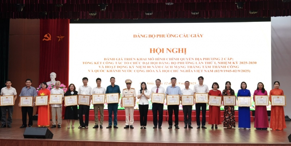 Cấp uỷ, chính quyền Cầu Giấy ngày càng gần dân, sát dân