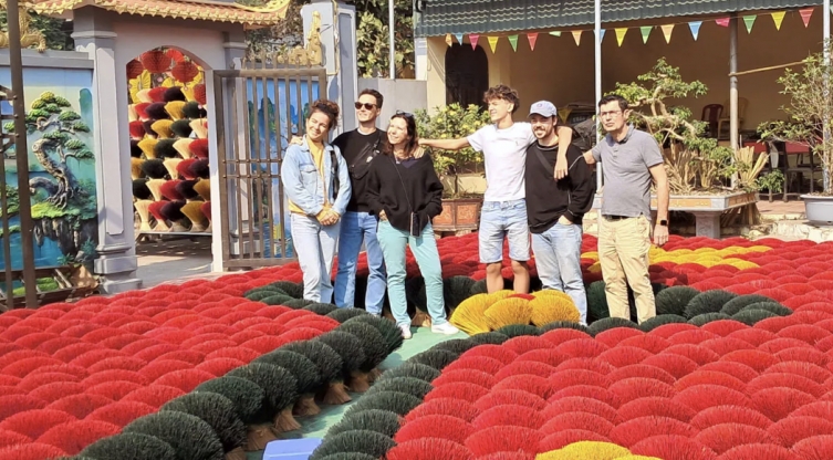 Làng nghề ngoại thành Hà Nội "thức dậy" cùng du lịch cộng đồng