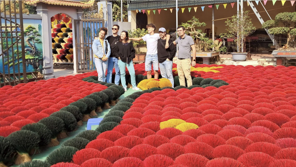 Hà Nội bùng nổ trải nghiệm du lịch cộng đồng – sức hút mới mùa lễ hội Hà Nội bùng nổ trải nghiệm du lịch cộng đồng – sức hút mới mùa lễ hội