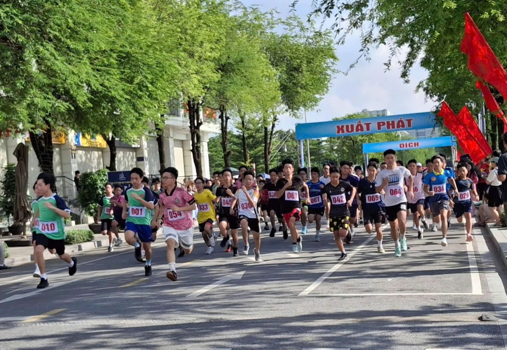 Phường Định Công: Gần 1.000 người tham gia Chung kết Giải chạy Vì hòa bình năm 2025