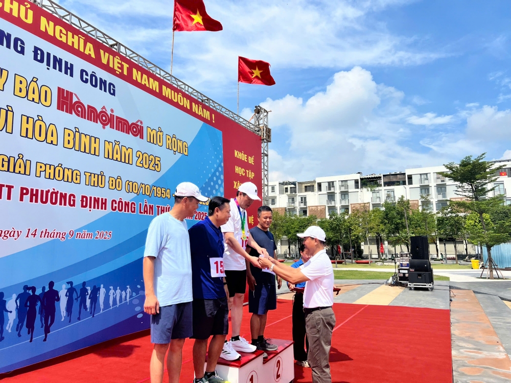 Phường Định Công: Gần 1.000 người tham gia Chung kết Giải chạy Vì hòa bình năm 2025