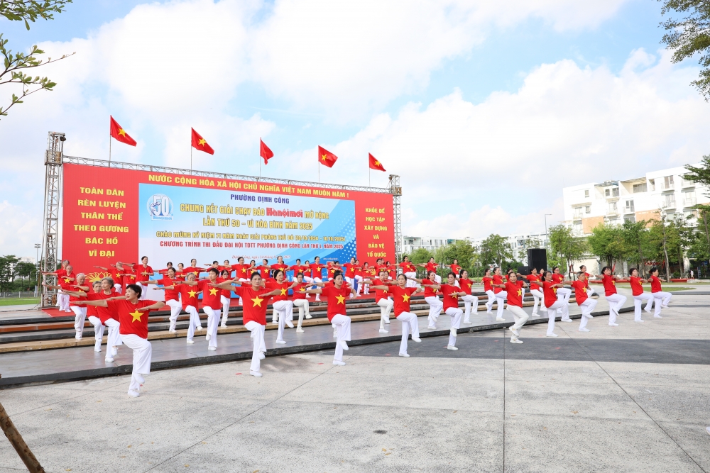 Phường Định Công: Gần 1.000 người tham gia Chung kết Giải chạy Vì hòa bình năm 2025