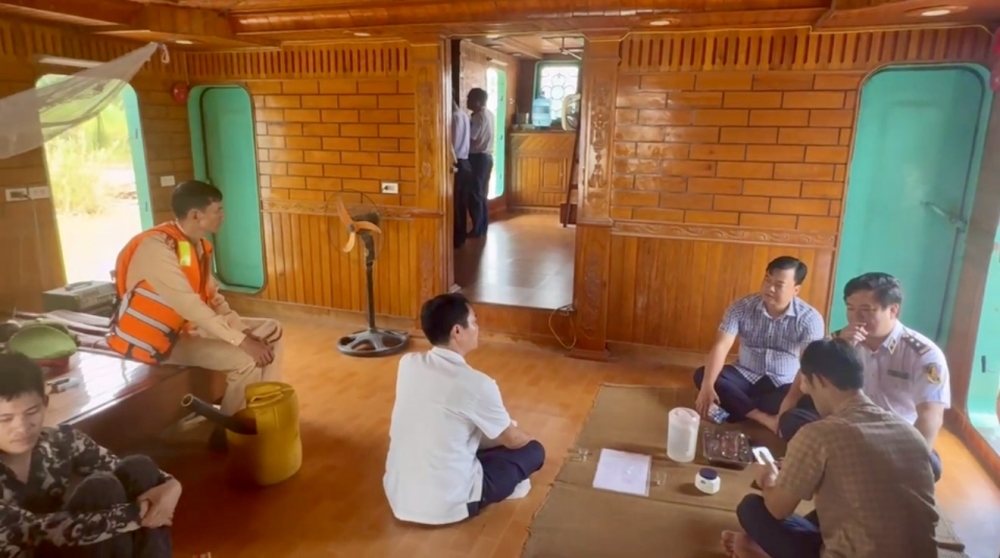 Phường Lĩnh Nam mạnh tay dẹp nạn đổ trộm phế thải