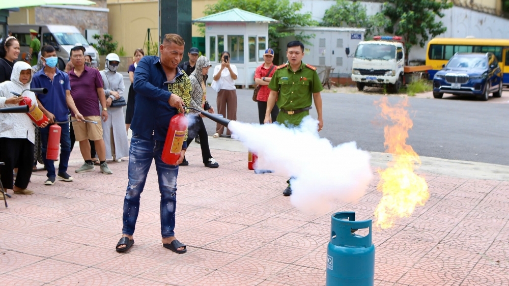 Phường Phú Thượng tăng cường kỹ năng PCCC cho cán bộ và Nhân dân