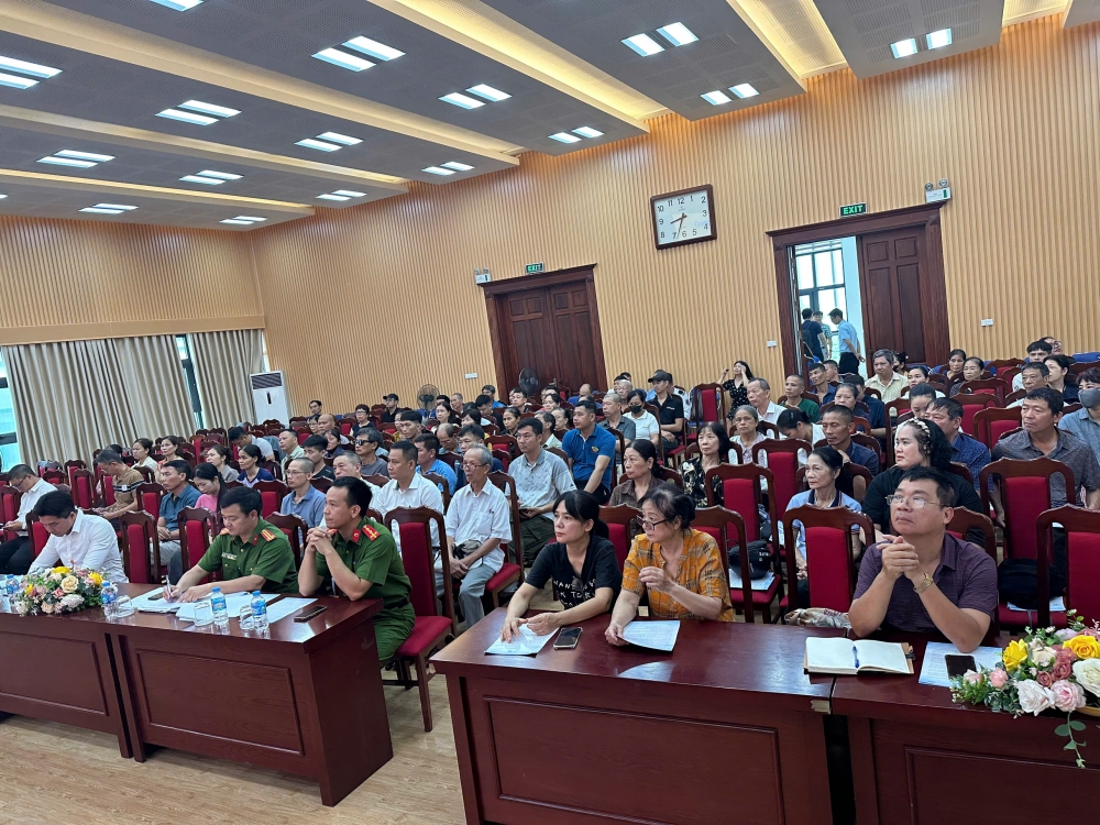 Các đại biểu dự hội nghị