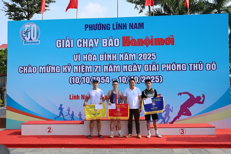 Phường Lĩnh Nam: Sôi động Giải chạy Báo Hànộimới Vì hòa bình năm 2025