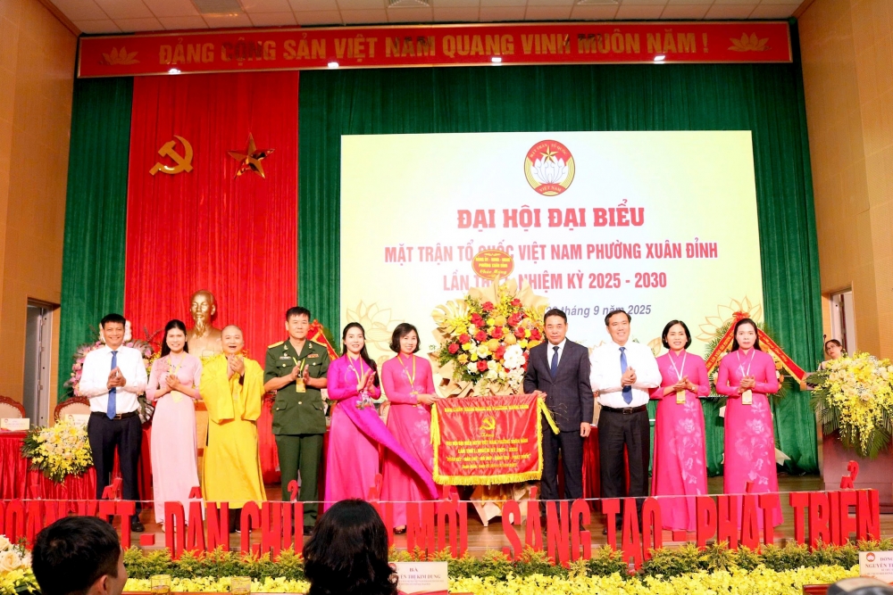 Tặng bức chướng cho đại hội Tặng bức chướng cho đại hội