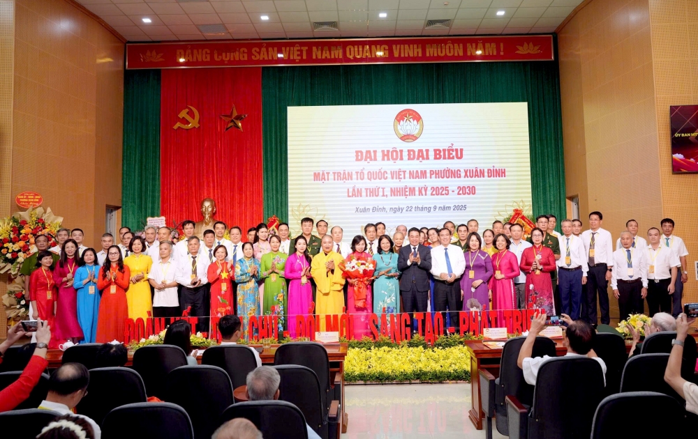 Lãnh đạo UB MTTQ Việt Nam TP Hà Nội và phường Xuân Đỉnh chúc mừng UB MTTQ Việt Nam phường Lãnh đạo UB MTTQ Việt Nam TP Hà Nội và phường Xuân Đỉnh chúc mừng UB MTTQ Việt Nam phường