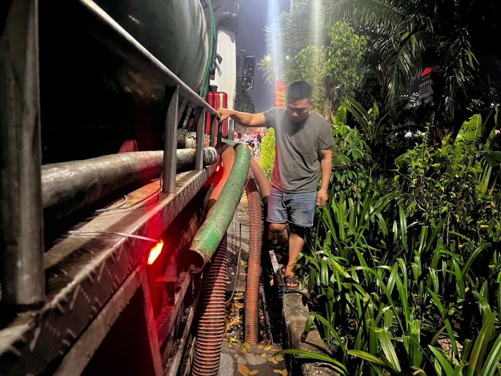 Xe bồn chở thải Xe bồn chở thải