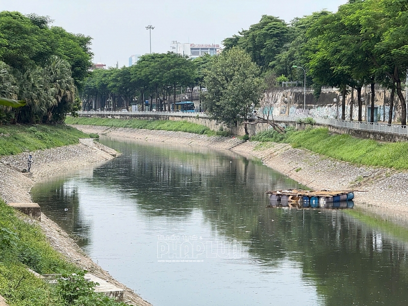 Sông Tô Lịch đổi thay: Trang trí hoa, lắp máy sục khí và chuẩn bị xây công viên nghìn tỷ