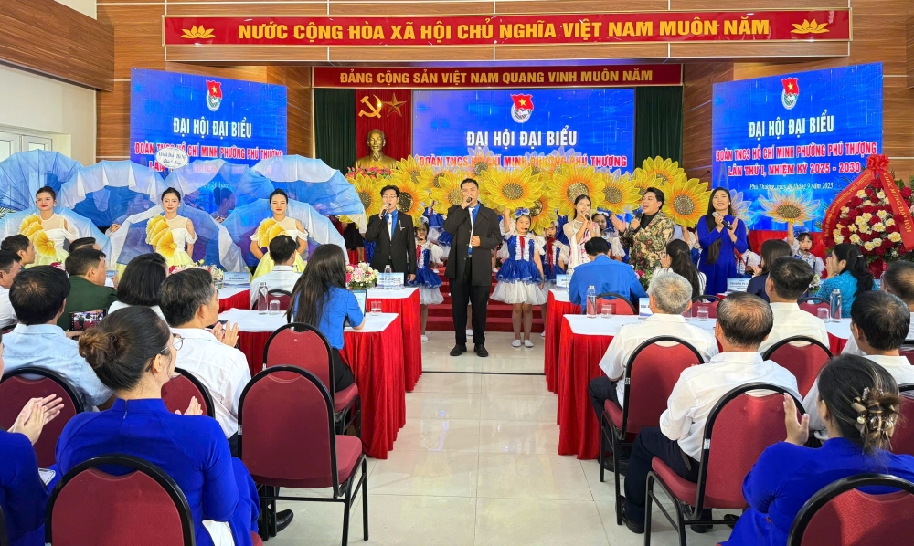 Chương trình văn nghệ chào mừng đại hội