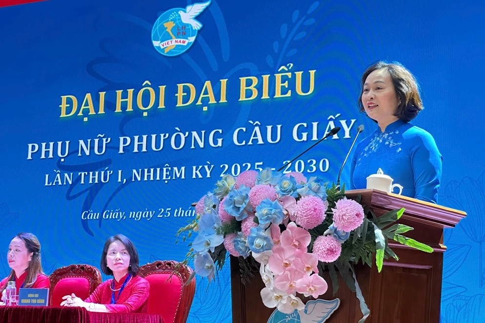 Đồng chí Phạm Thị Thanh Hương, Phó Chủ tịch Thường trực Hội LHPN Hà Nội phát biểu tại Đại hội Đồng chí Phạm Thị Thanh Hương, Phó Chủ tịch Thường trực Hội LHPN Hà Nội phát biểu tại Đại hội