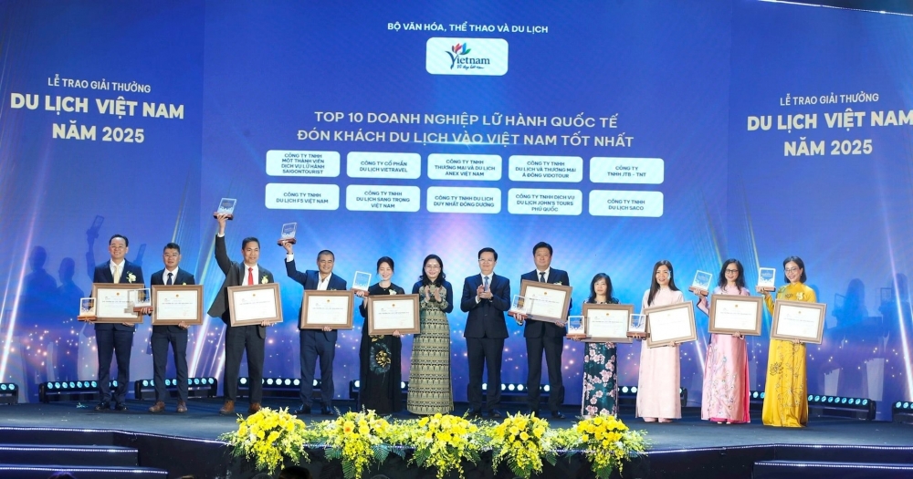 Hà Nội dẫn đầu “bảng vàng” Giải thưởng Du lịch Việt Nam 2025 Hà Nội dẫn đầu “bảng vàng” Giải thưởng Du lịch Việt Nam 2025