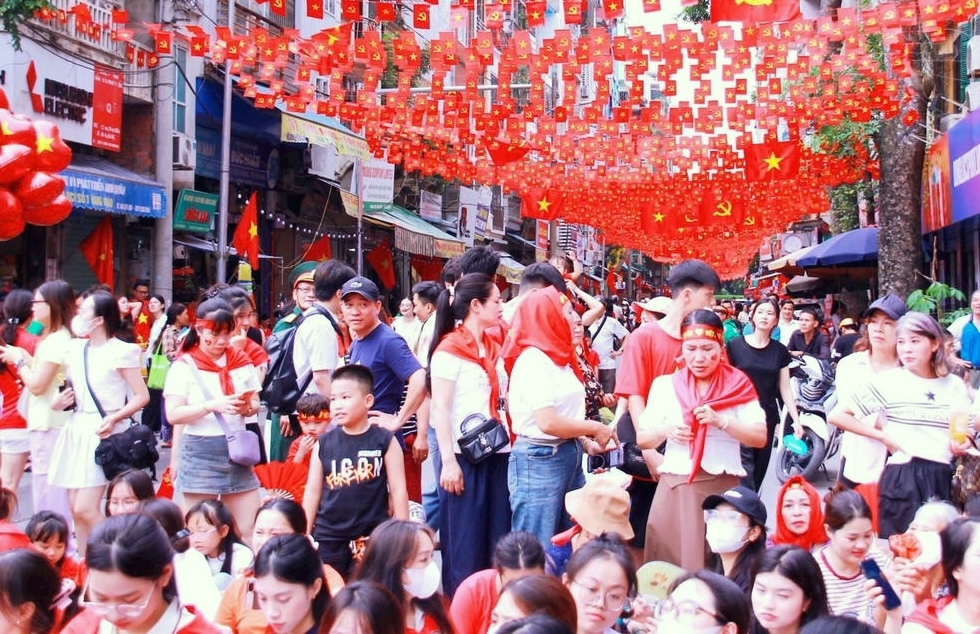 Khách nội địa đến Hà Nội dịp A80