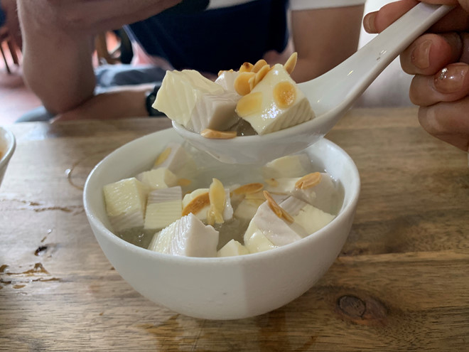 khoi nghiep tu gam cau xe che khuc bach thanh quan sang chanh o sai gon