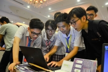 Học sinh khởi nghiệp với nền tảng giúp phát triển kỹ năng tự học