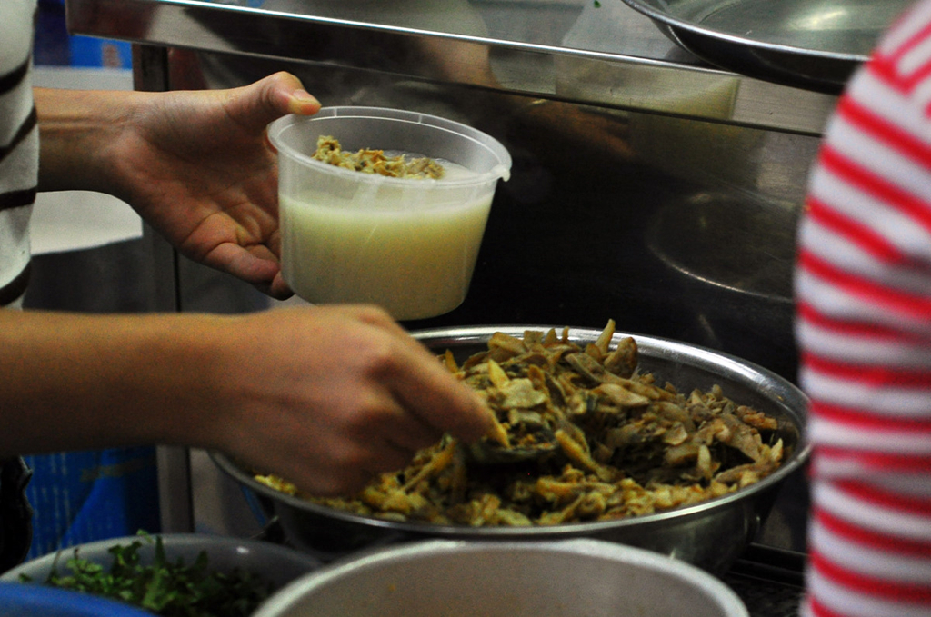 4 tọa độ cháo ngon nóng hổi cho Hà Nội ngày mát trời