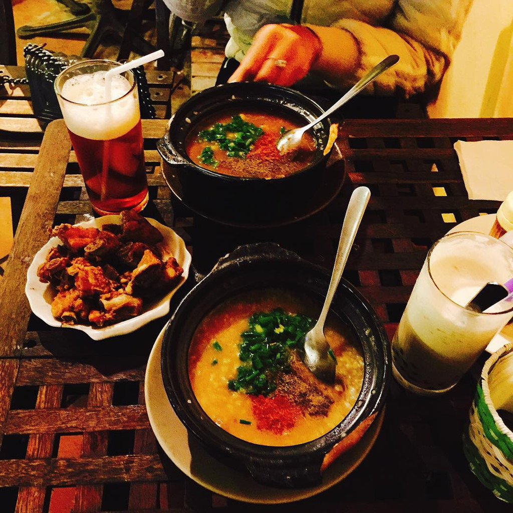 4 tọa độ cháo ngon nóng hổi cho Hà Nội ngày mát trời