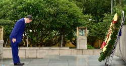 Nhìn lại hoạt động của Thủ tướng Nhật Bản Suga Yoshihide trong 2 ngày tại Việt Nam