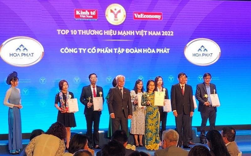 Vinh danh 8 doanh nhân xuất sắc và các Thương hiệu Mạnh Việt Nam năm 2022