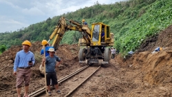 thong tuyen duong sat bac nam qua deo hai van