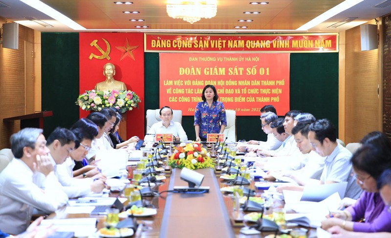 Phó Bí thư Thường trực Thành ủy Hà Nội Nguyễn Thị Tuyến kết luận buổi làm việc