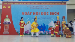 hoc tro truong tieu hoc xuan dinh san khau hoa noi dung cuon sach hay