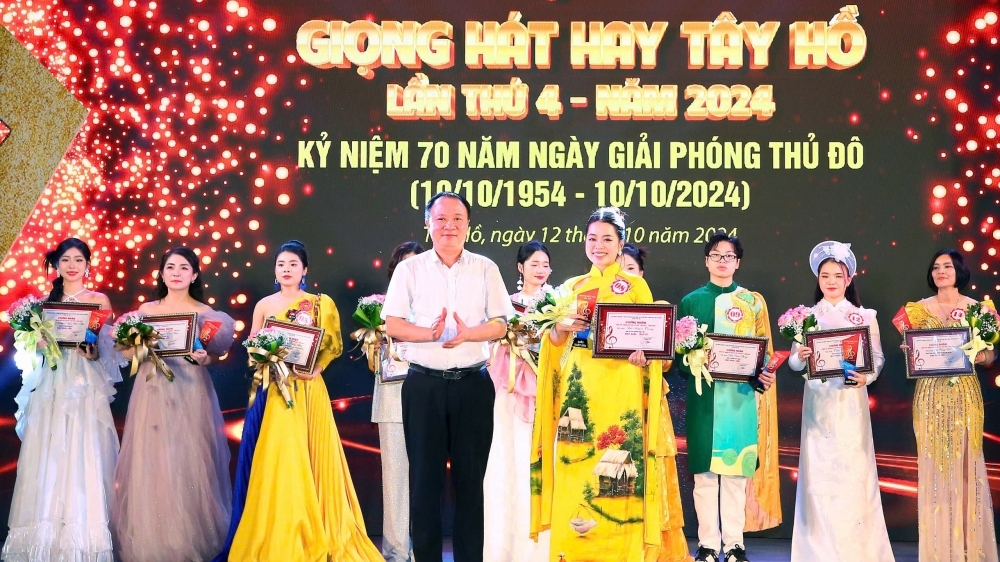 Tìm thấy "Giọng hát hay Tây Hồ" lần thứ IV năm 2024