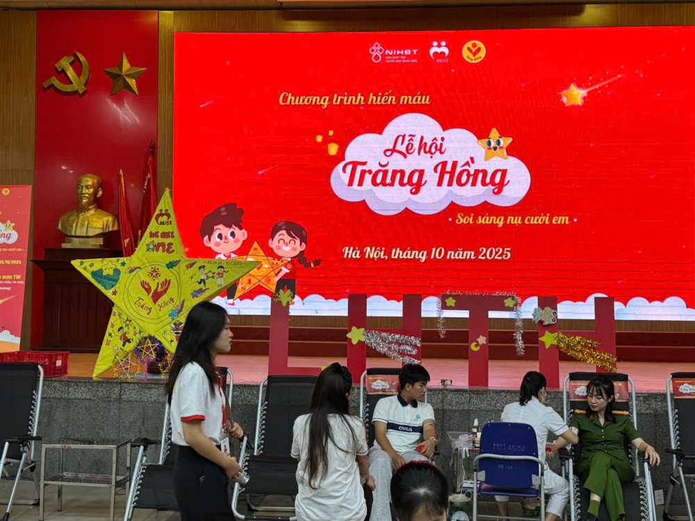 Công an Hà Nội lan tỏa hành trình “Giọt máu nghĩa tình” 2025 Công an Hà Nội lan tỏa hành trình “Giọt máu nghĩa tình” 2025