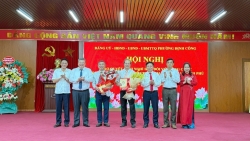 phuong dinh cong trao quyet dinh nghi huu theo nghi dinh 178