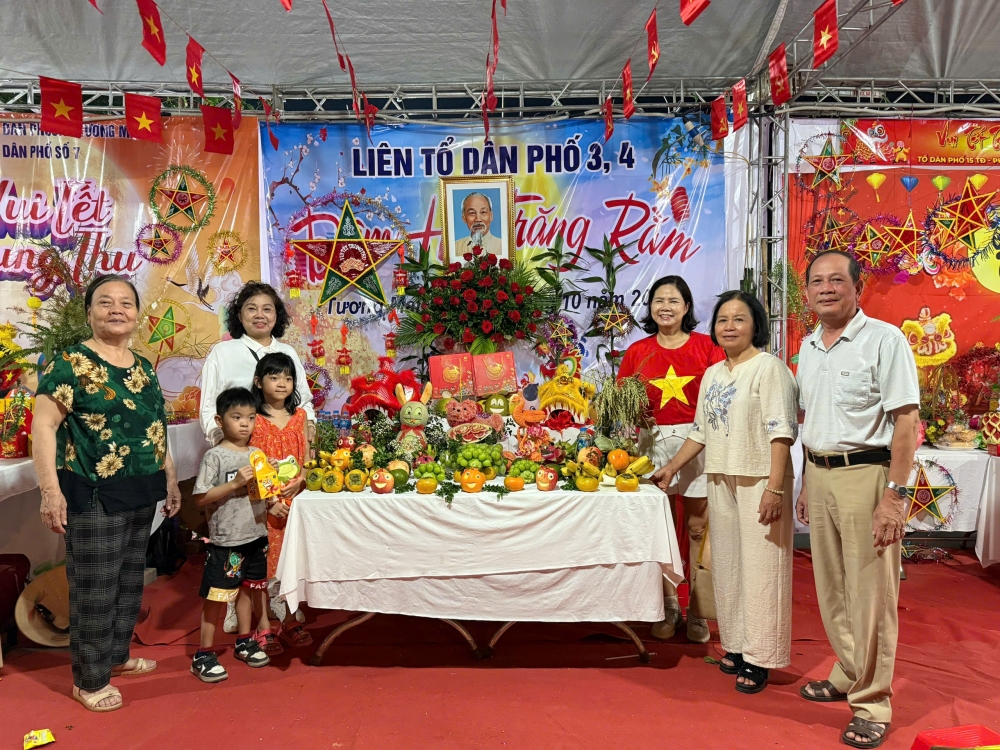 Bác Nguyễn Sỹ Bình, bí thư chi bộ tdp 3-4 chủ đề phát huy truyền thống các dân tộc