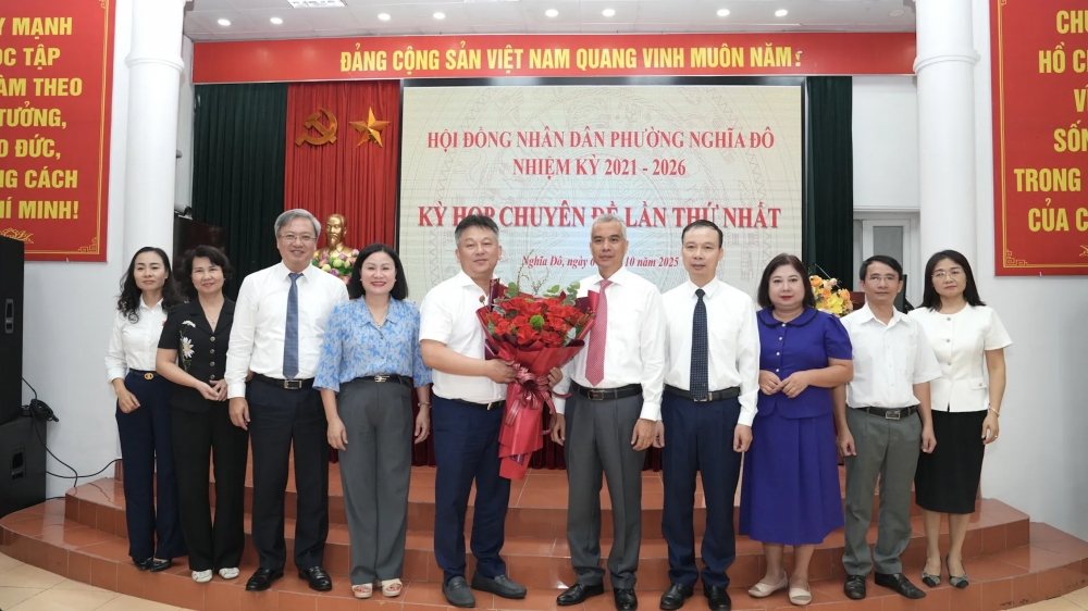 ong do viet hung duoc bau giu chuc chu tich ubnd phuong nghia do