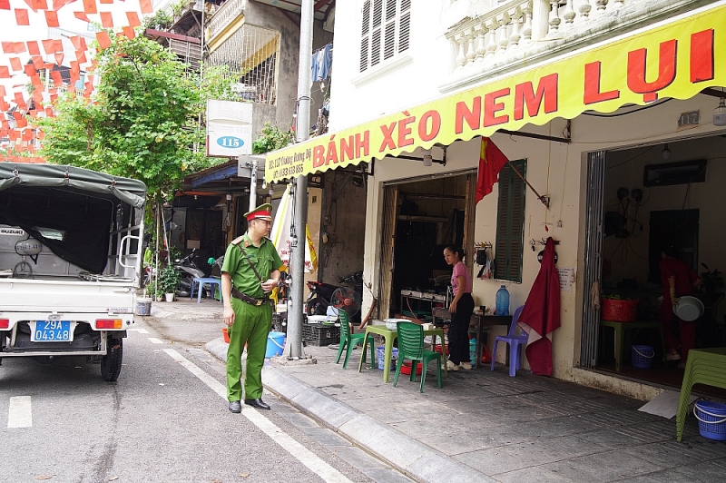 Phường Hồng Hà: Trả lại lòng đường, vỉa hè tuyến phố hơn 300 tỷ nối sông Hồng với phố cổ