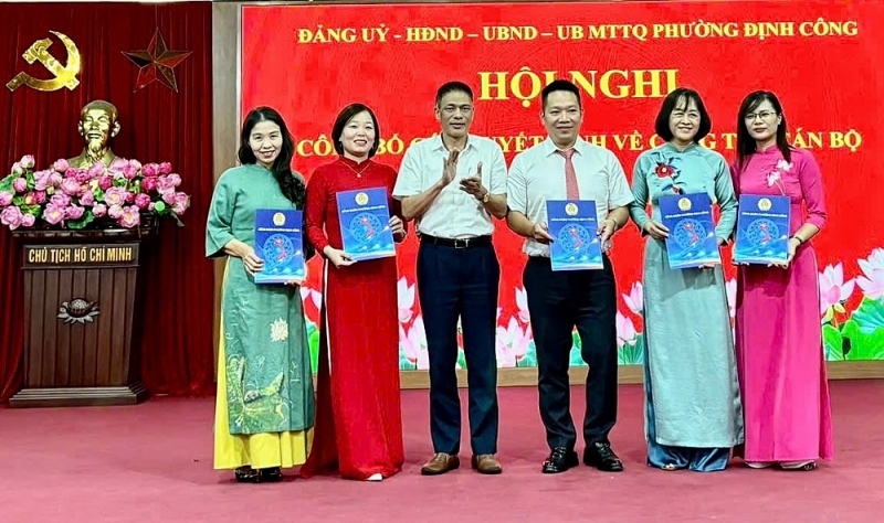 Định Công công bố các quyết định bổ nhiệm và thành lập Công đoàn phường