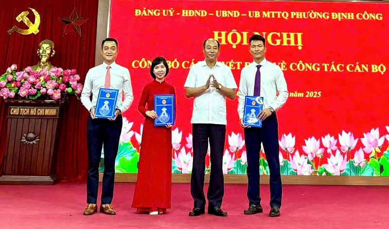 Định Công công bố các quyết định bổ nhiệm và thành lập Công đoàn phường