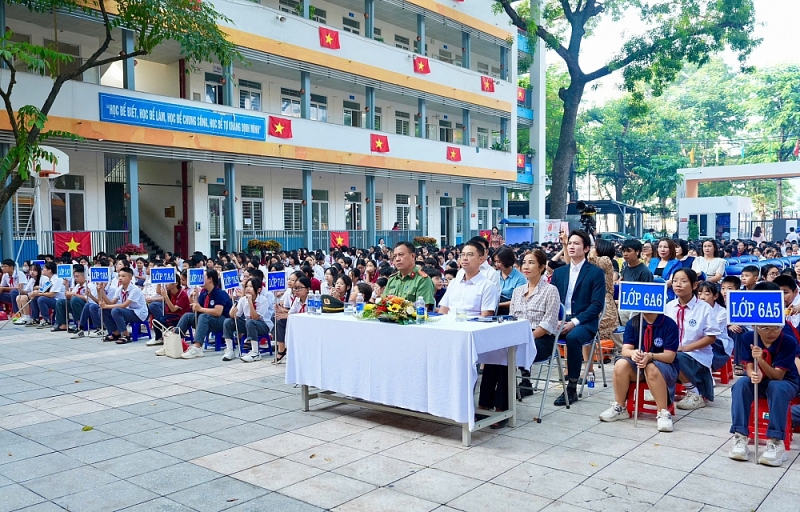 Các đại biểu tham dự chương trình Các đại biểu tham dự chương trình