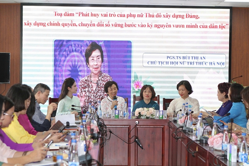 Phụ nữ Thủ đô tiên phong trong chuyển đổi số