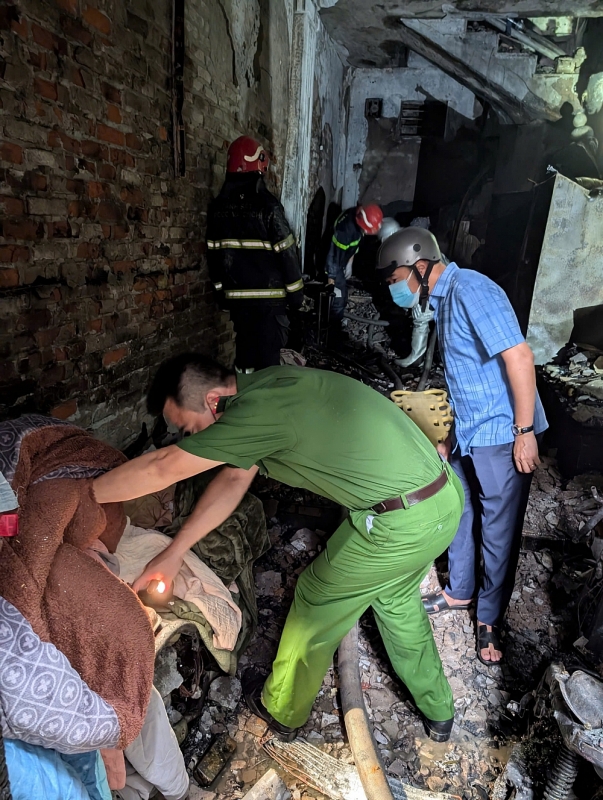 Lực lượng PCCC & CNCH tiếp cận hiện trường