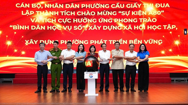 Phường Cầu Giấy trong nhịp bước mùa Thu