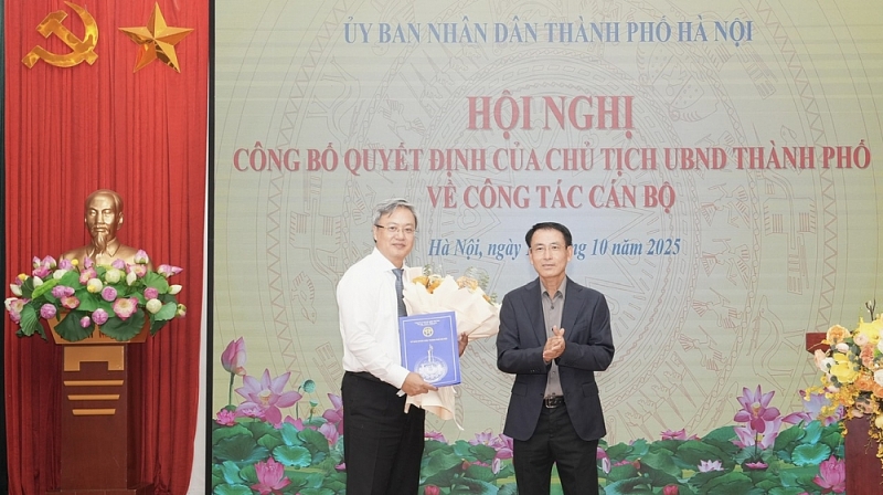 Ông Đỗ Việt Hưng được phê chuẩn giữ chức Chủ tịch UBND phường Nghĩa Đô