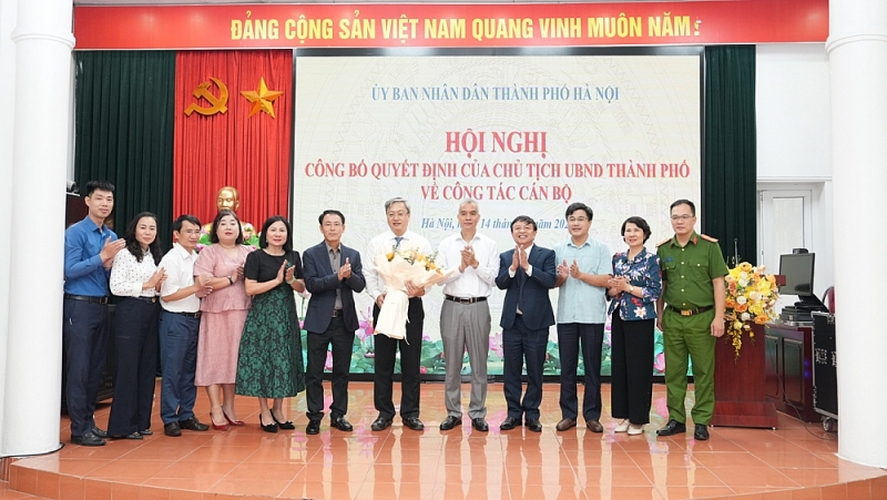 Ông Đỗ Việt Hưng được phê chuẩn giữ chức Chủ tịch UBND phường Nghĩa Đô