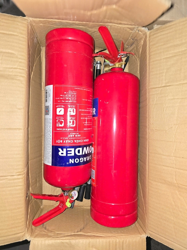 Bình chữa cháy từ kích thước lớn có bánh xe đẩy đến bình xách tay