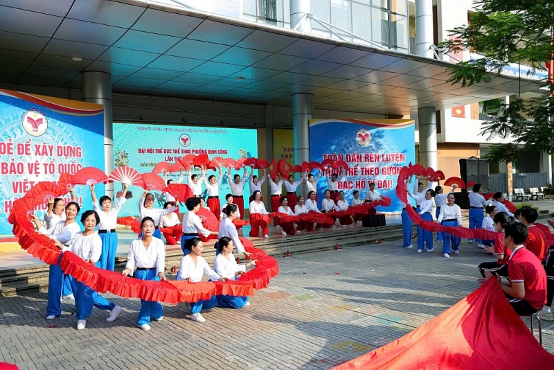 Văn nghệ chào mừng