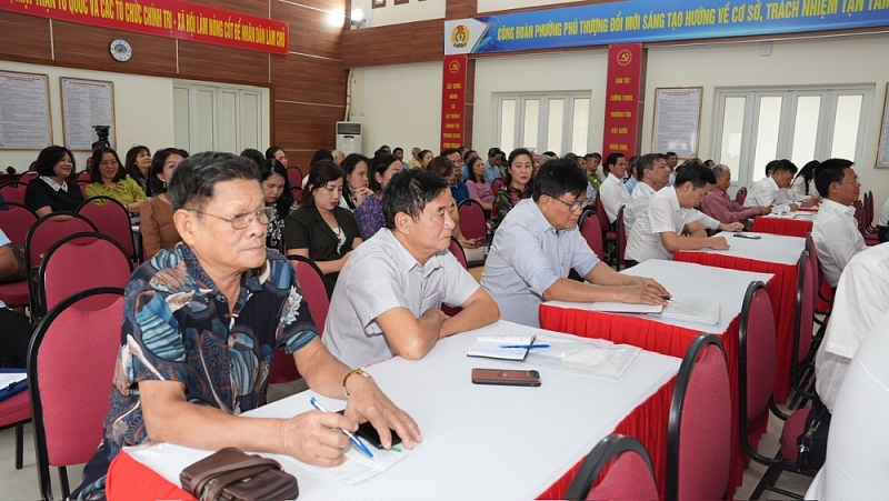 Các đại biểu dự hội nghị Các đại biểu dự hội nghị