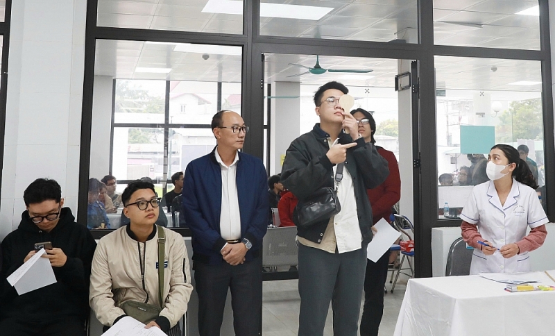 Phường đầu tiên tổ chức khám sơ tuyển nghĩa vụ quân sự và công an nhân dân năm 2026 Phường đầu tiên tổ chức khám sơ tuyển nghĩa vụ quân sự và công an nhân dân năm 2026