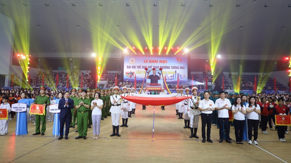 Tương Mai bừng sáng ngọn lửa thể thao 2025