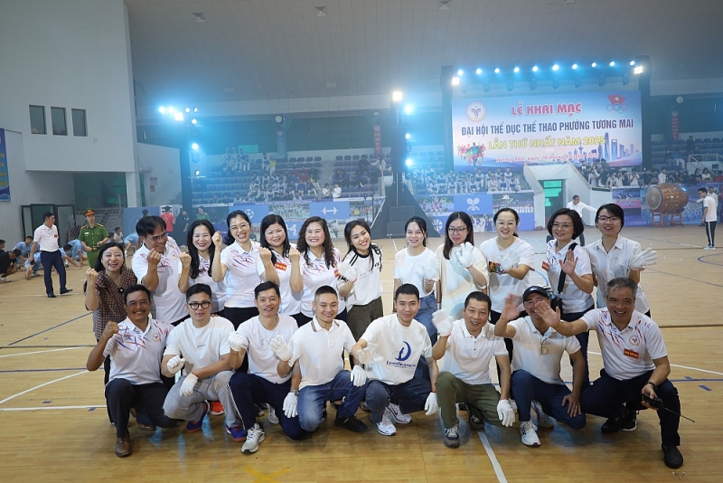 Tương Mai bừng sáng ngọn lửa thể thao 2025