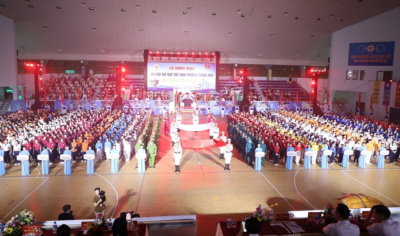 Tương Mai bừng sáng ngọn lửa thể thao 2025